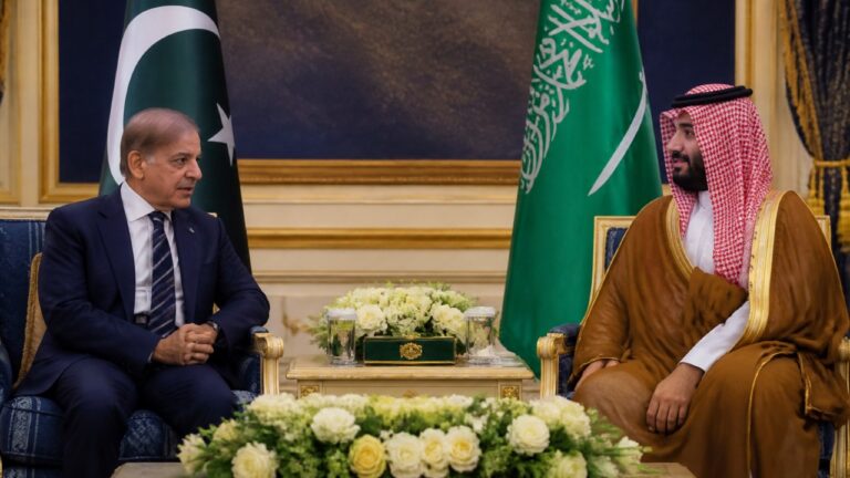 پاکستان سعودی عرب سے اسٹریٹجک اقتصادی شراکت داری کا خواہاں: وزیراعظم