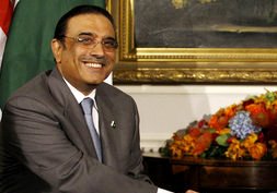 فائل فوٹو — صدر آصف علی زرداری کی فائل تصویر