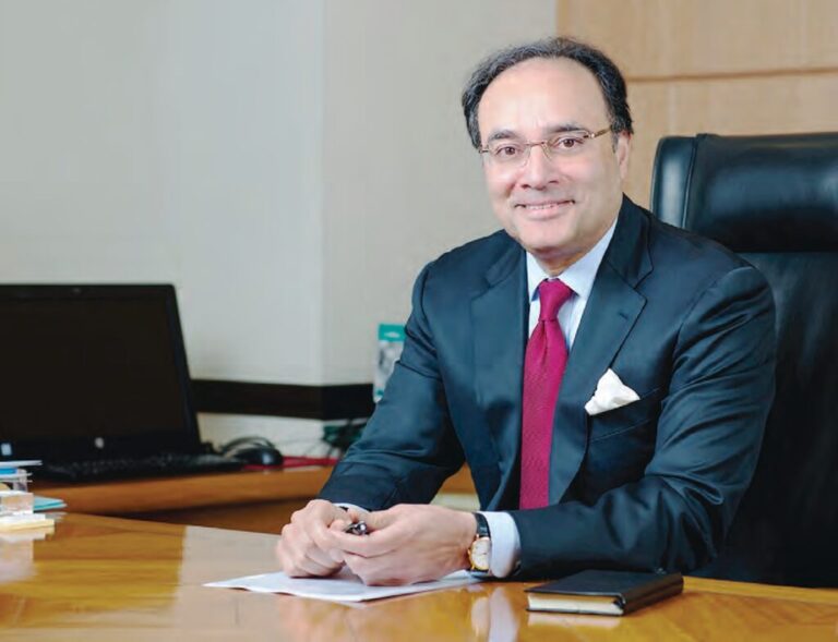 وزیر خزانہ محمد اورنگزیب — متعلقہ فائل فوٹو