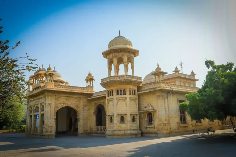 ناپا کے کراچی مرکز کی عمارت — فائل فوٹو