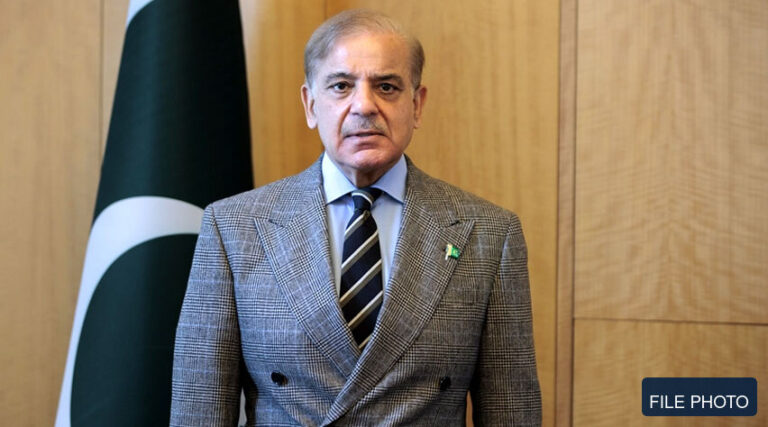 فائل فوٹو — وزیراعظم شہباز شریف کی فائل فوٹو
