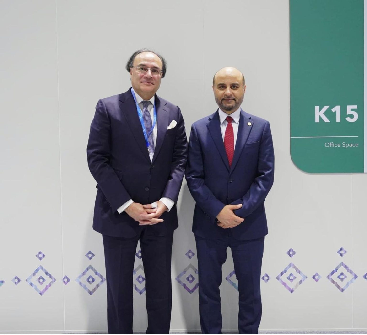 محمد اورنگزیب اوپیک فنڈ کے صدر ڈاکٹر عبدالحمید الخلیفہ کے ساتھ
